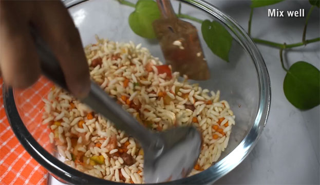 Masala pori step 16