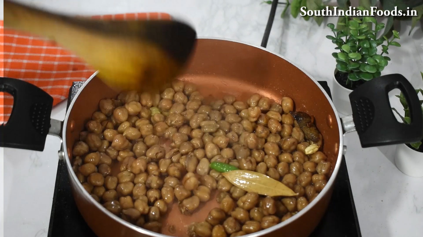 Masala puri chana masala  25
