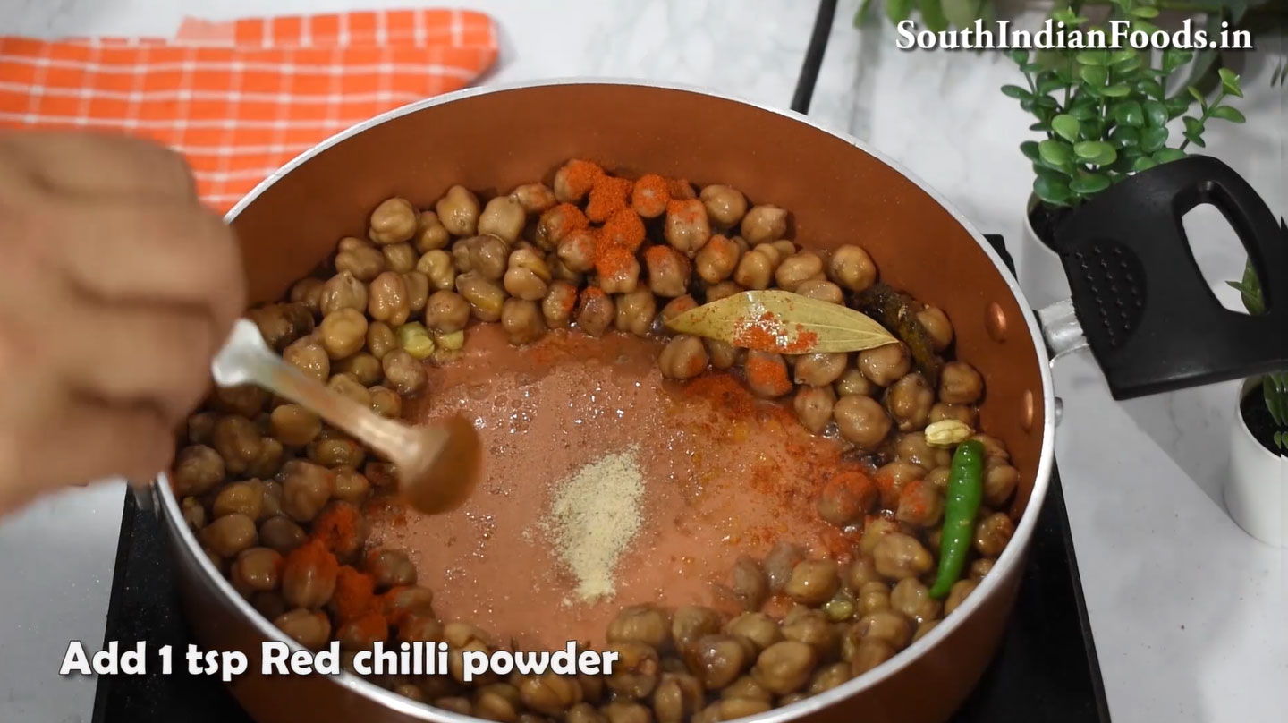 Masala puri chana masala  25