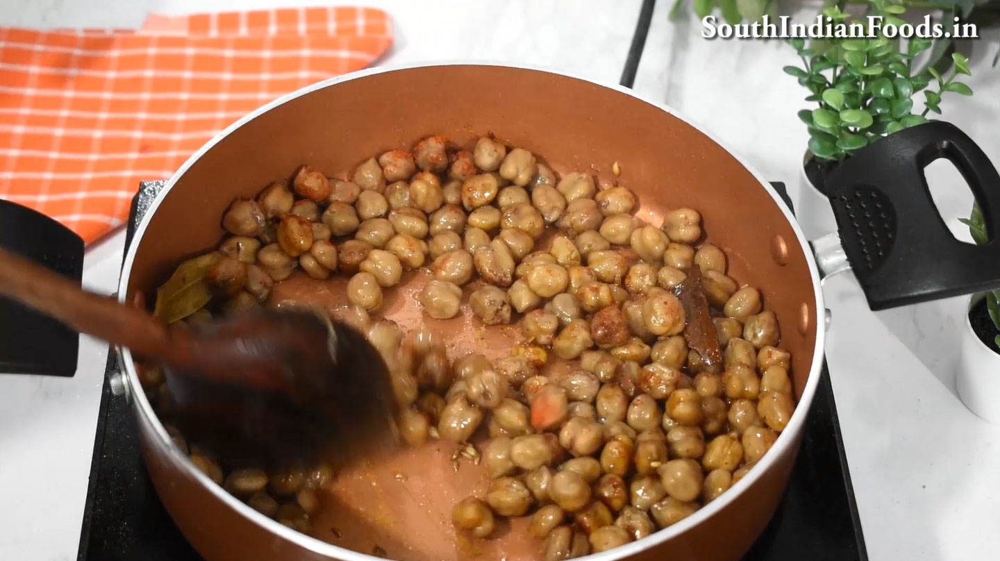 Masala puri chana masala  25