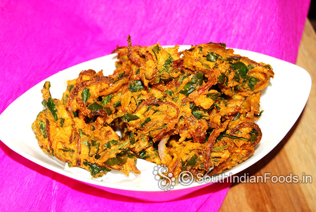 Vendhaya keerai pakoda