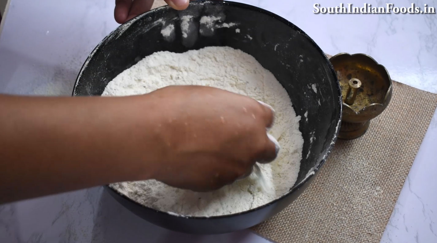 mini pottukadalai murukku recipe step 9