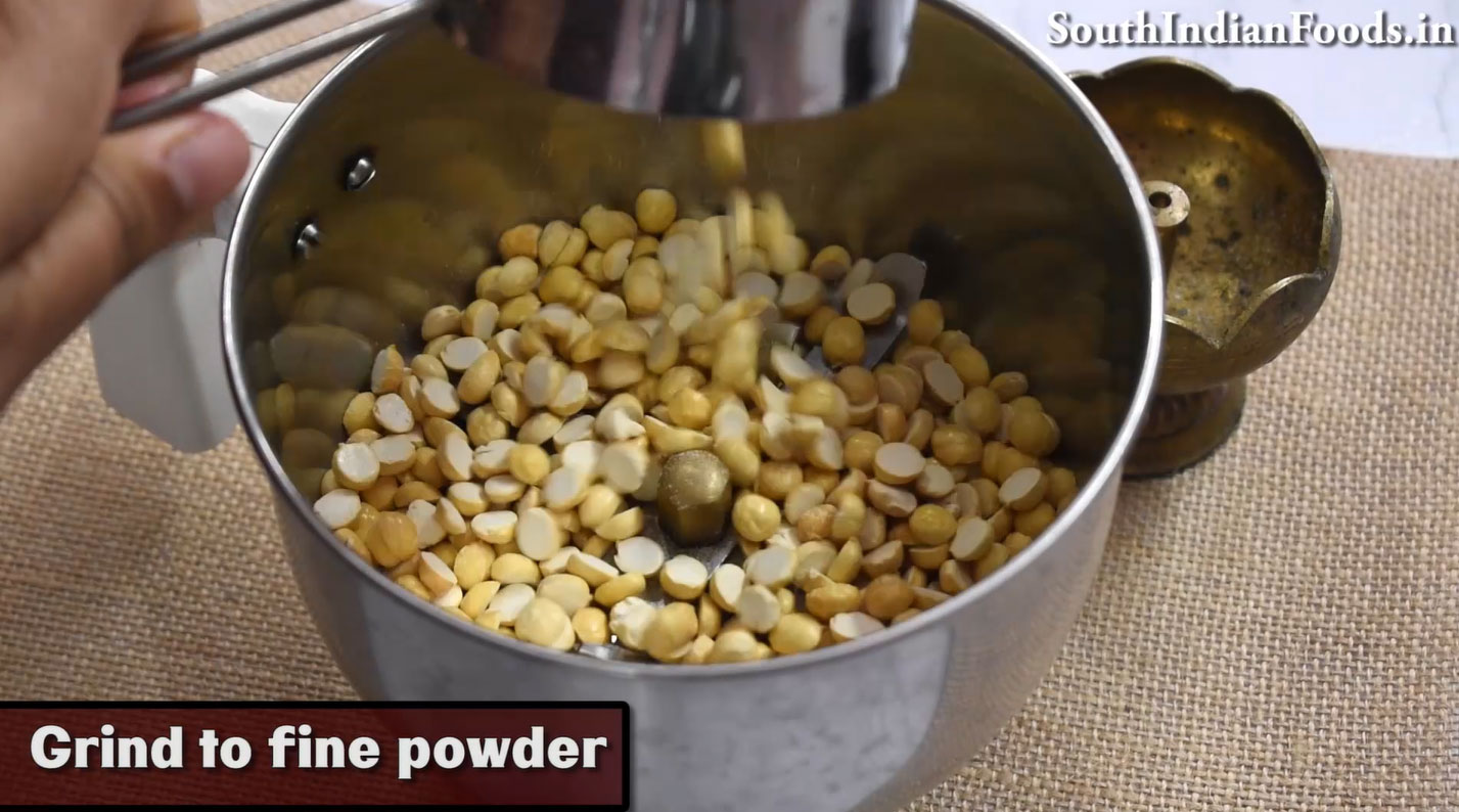mini pottukadalai murukku recipe step1 