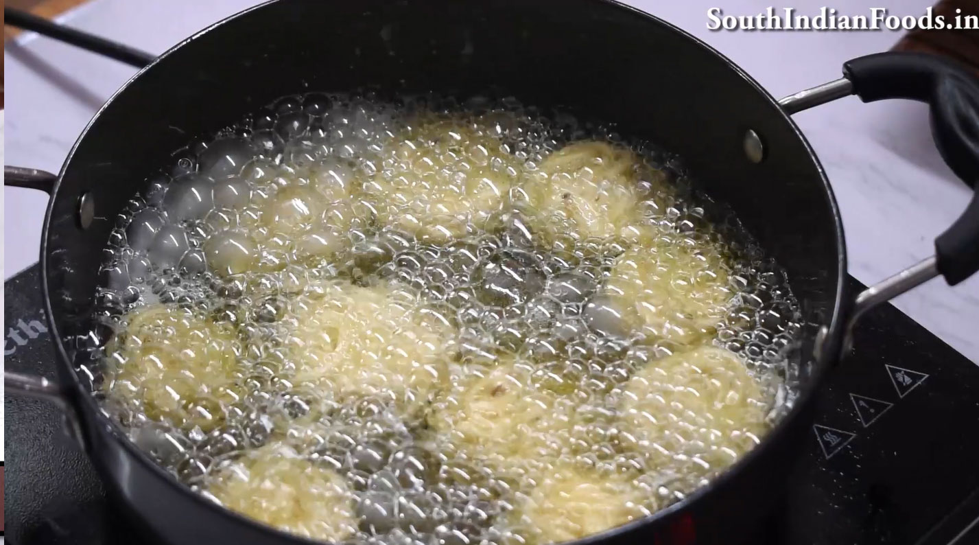 mini pottukadalai murukku recipe step 21