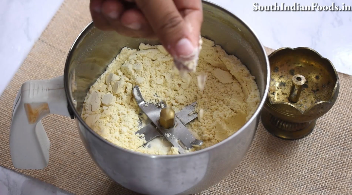 mini pottukadalai murukku recipe step 2 