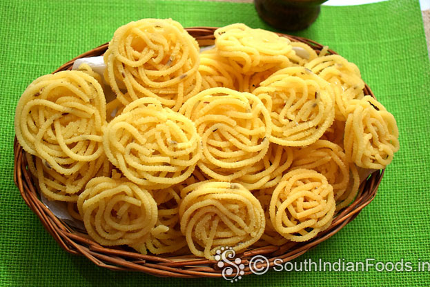mini pottukadalai murukku recipe step 24