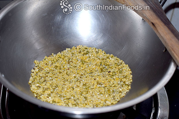 Dry roast moong dal