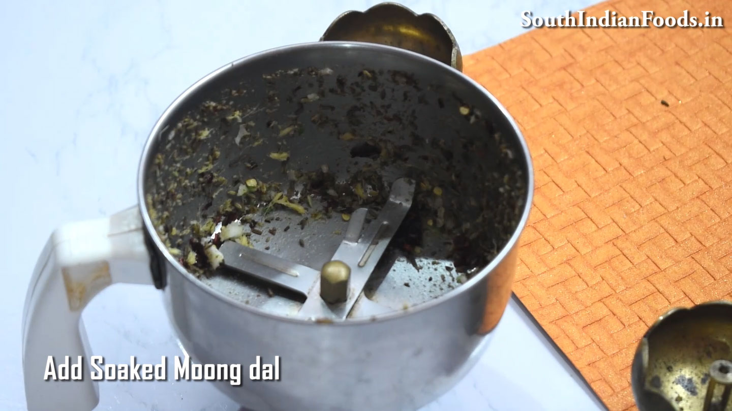 Moongdal rava vada