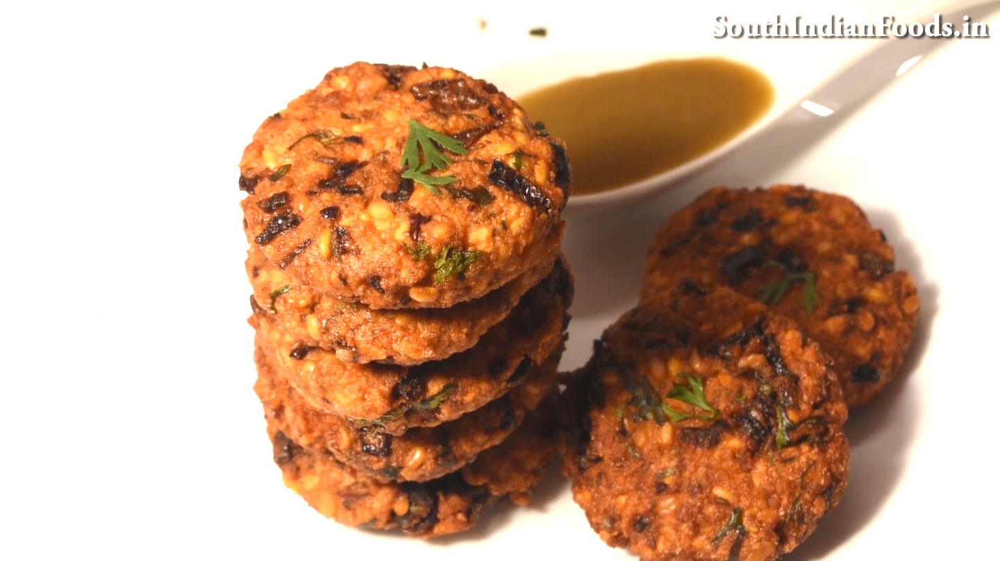 Moongdal rava vada
