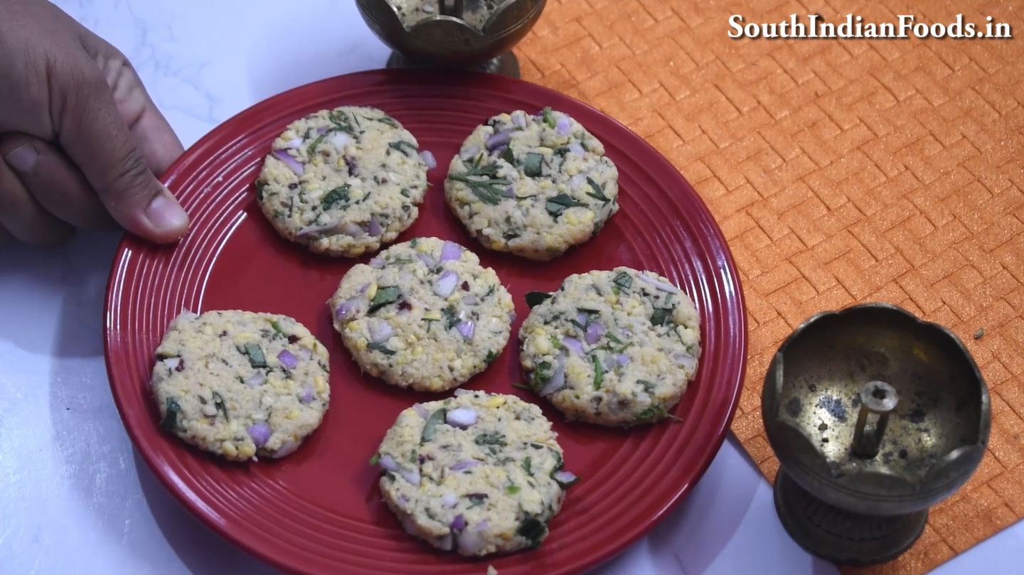 Moongdal rava vada