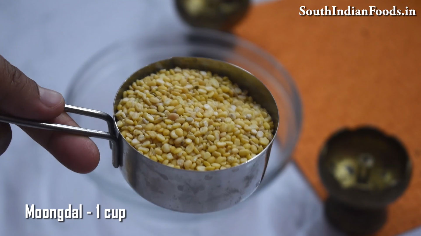 Moongdal rava vada
