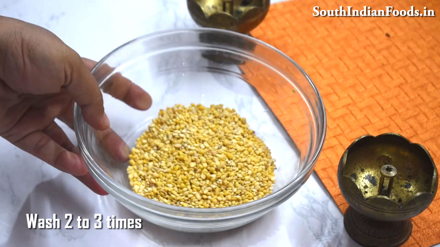 Moongdal rava vada