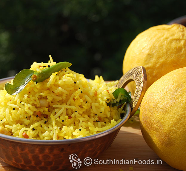Citron rice with roasted peanuts