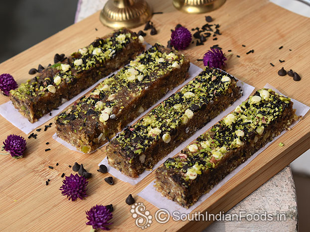 Dates and nuts energy bars
