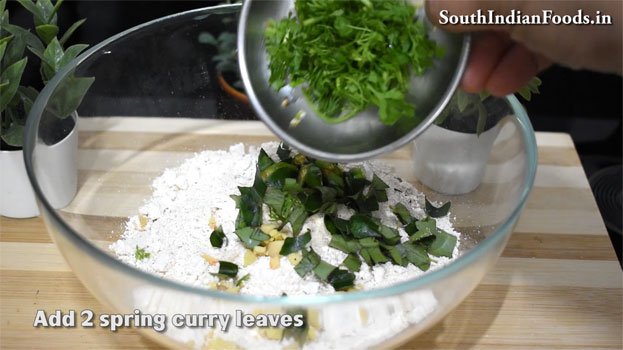 Rava Thatte idli recipe step 1