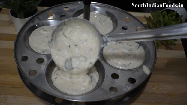 Rava Thatte idli recipe step 1