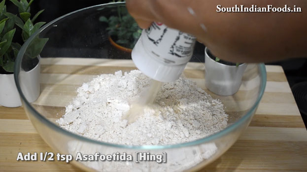 Rava Thatte idli recipe step 1