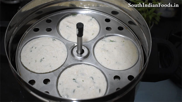 Rava Thatte idli recipe step 1