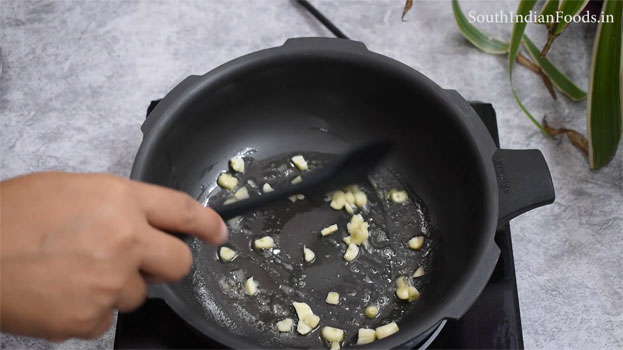 One pot white sauce pasta step 3