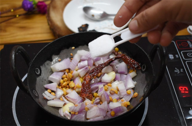 Onion chutney step 5