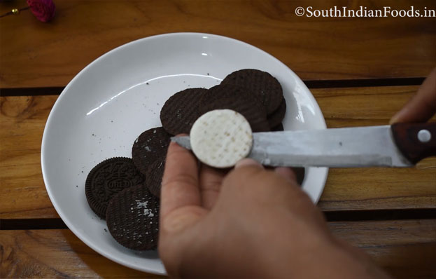 Oreo custard ice cream cake step 2