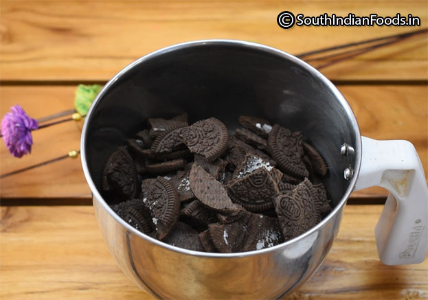 Oreo custard ice cream cake step 3