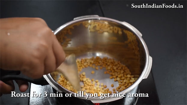 Paruppu poli step 2