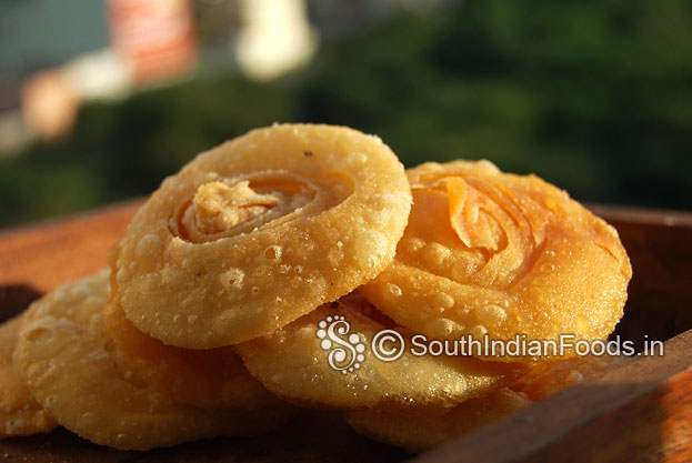 Pathi pheni sweet surul poori