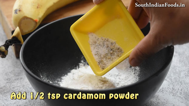Crispy pazham pori step 5