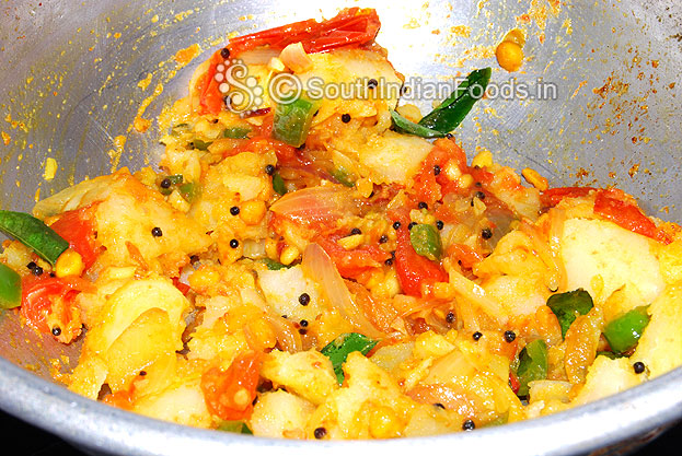 Add red chilli powder & mash well