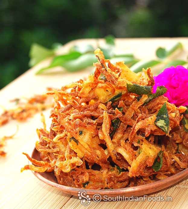 Crispy potato pakora