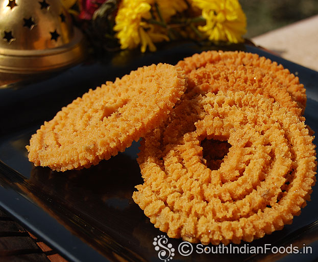 Roasted gram star chakli