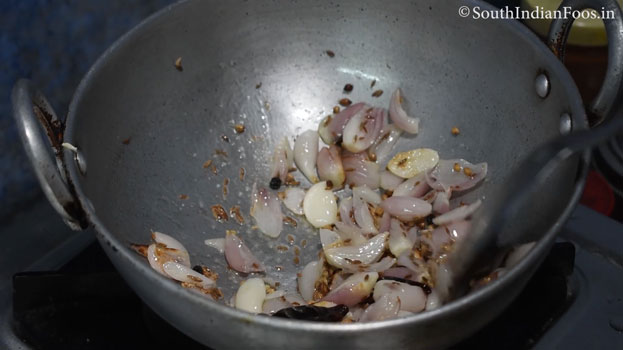 Murungaikkai arachu vitta kuzhambu step 1