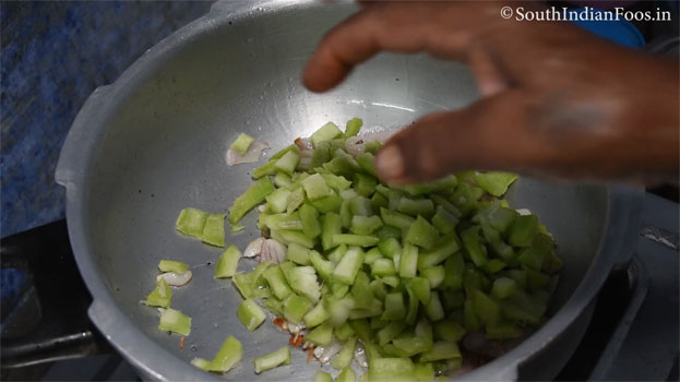 Murungaikkai arachu vitta kuzhambu step 1
