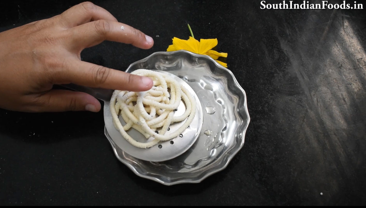Pulungal arisi murukku recipe step 19
