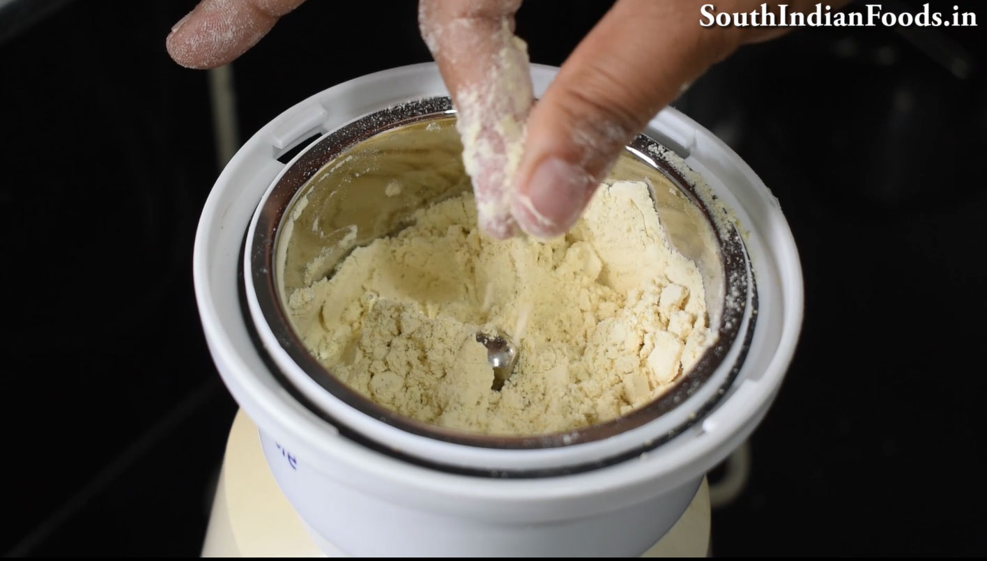 Pulungal arisi murukku recipe step 8