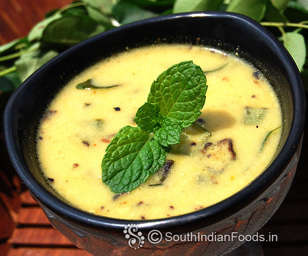 Quick dahi bhindi for rice and roti
