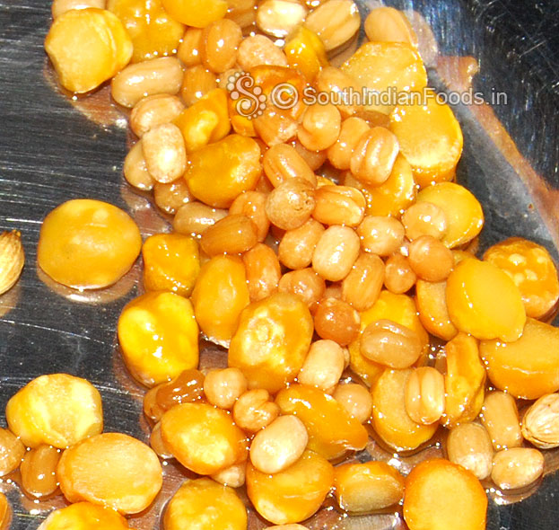 Roasted urad dal and Bengal gram