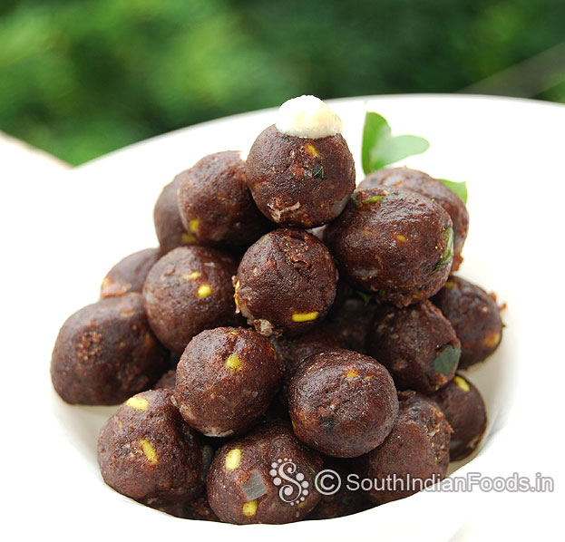 Ragi pasiparuppu ammni kolukattai