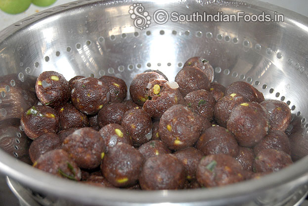 Soft spongy ragi mani kolukattai ready