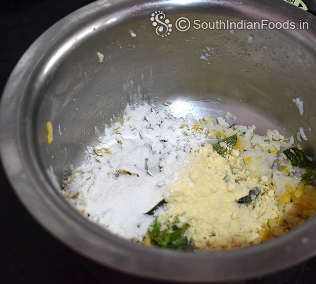 Add gram flour, rice flour mix well