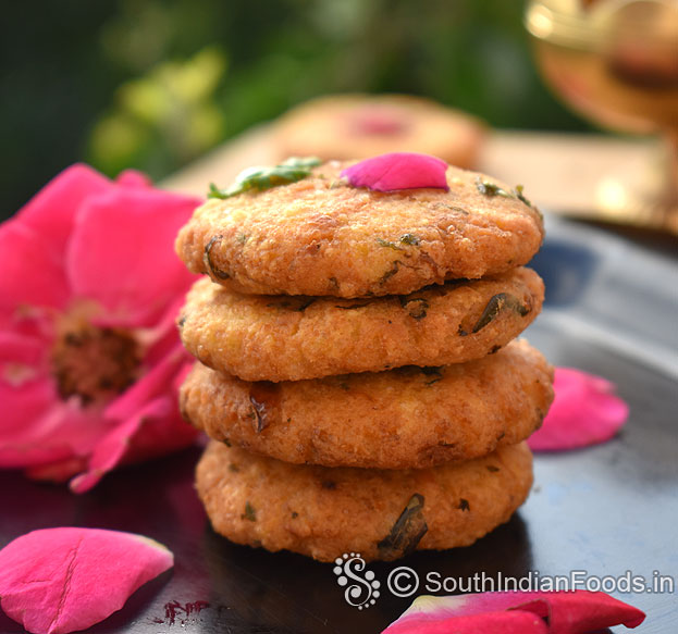 Crispy rice vada