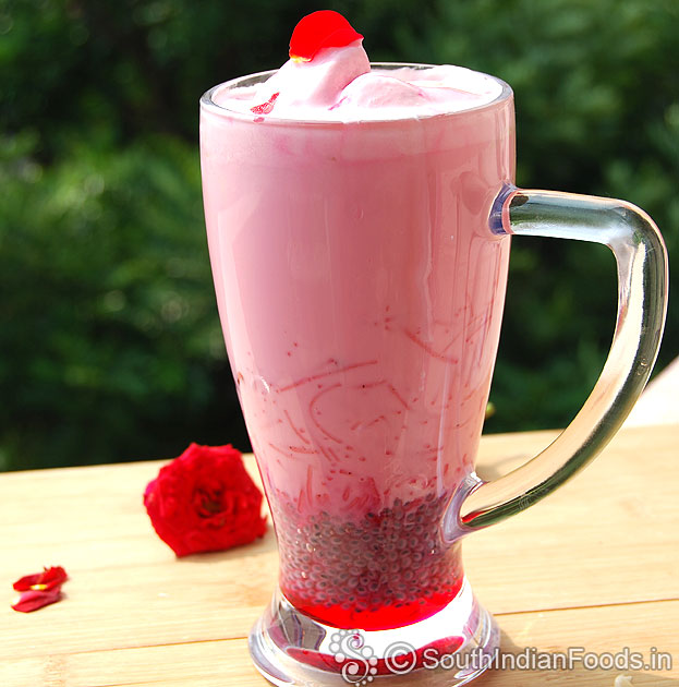 Delicious rose falooda ready