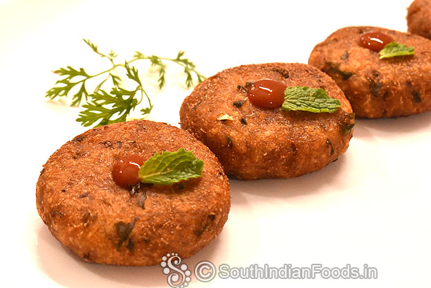 Seasoning with mustard, urad dal & bengal gram