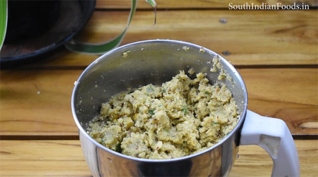 Crispy senai kizhangu masala vadai step 10