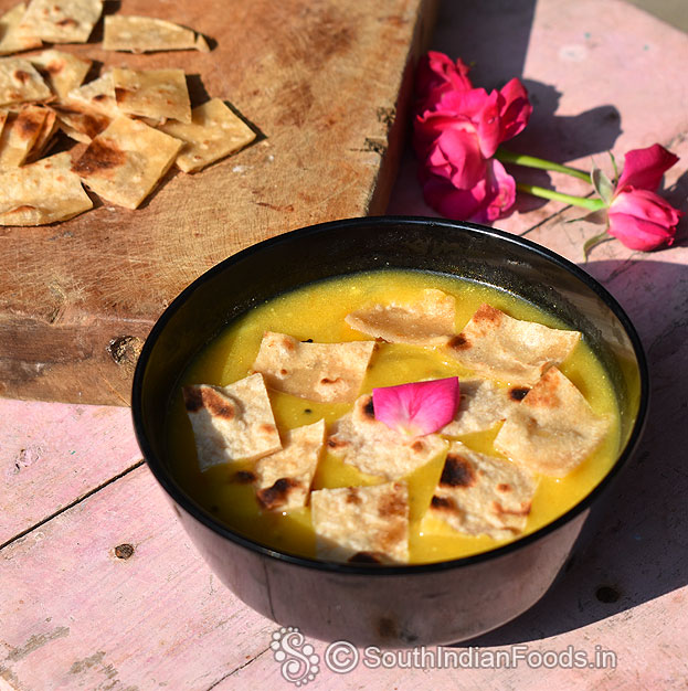 Roti kadhi pakoras