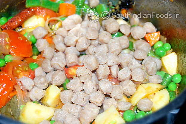 Add soya chunks