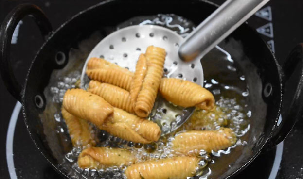Spicy gavvalu step 18