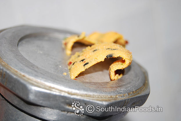 You can see the ribbon shaped pakoda seeval