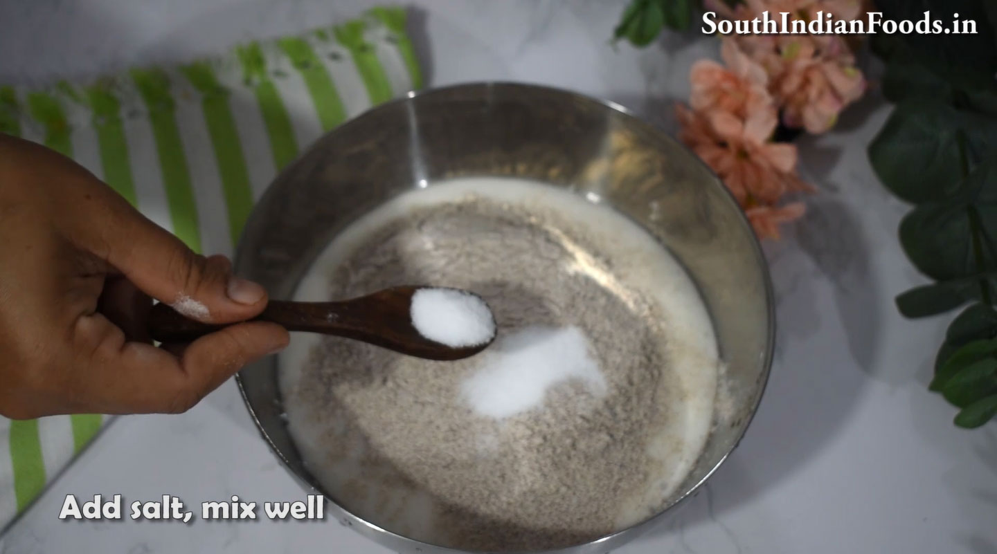 Spongy ragi uthappam  8